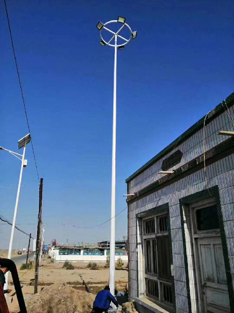 湖北麻城15米5火中桿燈